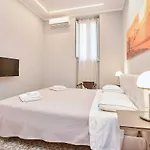 Kmc - Yellow Apartment