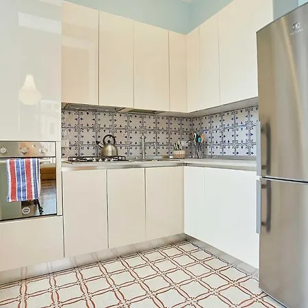 Kmc - Yellow Appartement *